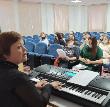 А не спеть ли нам колыбельную